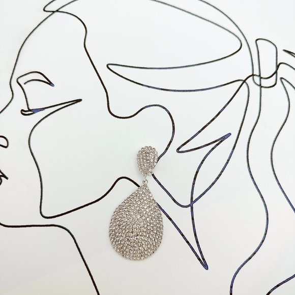 CLIP ON Large Gold Tone Tear Drop Rhinestone  Earrings - Picture 6 of 6